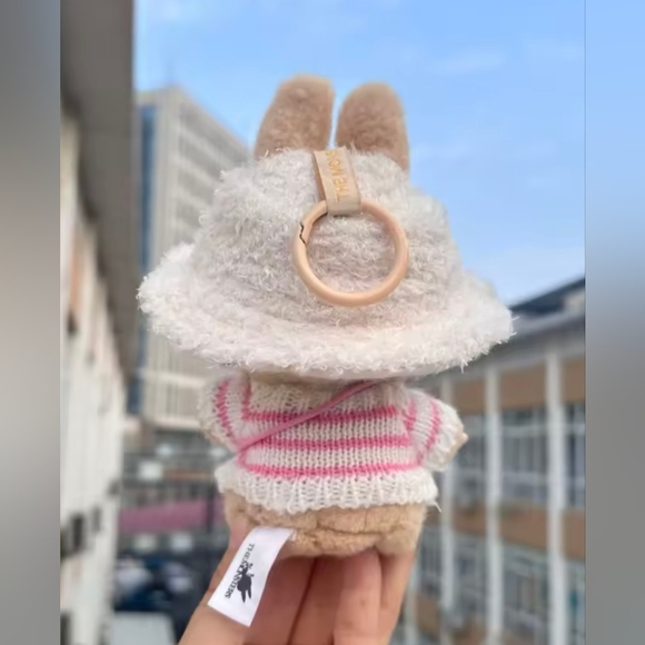 Hat, Sweater & Bottle Water Set For Labubu Or Any Other 15-17cm Doll- NIP - Picture 2 of 3